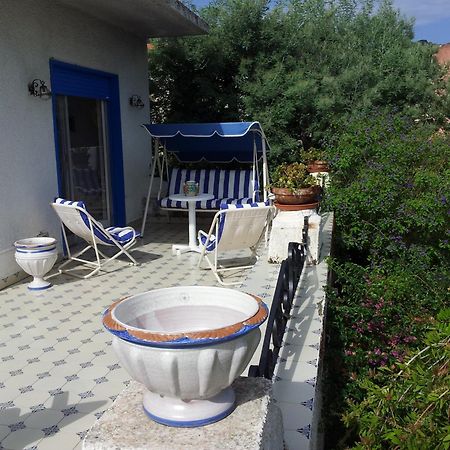 Villa Bouganville Oliveri Exteriér fotografie